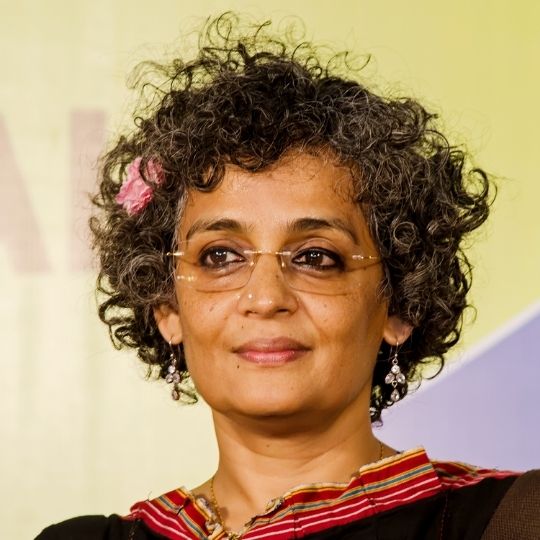 Écrivains nés en novembre (Arundhati Roy)