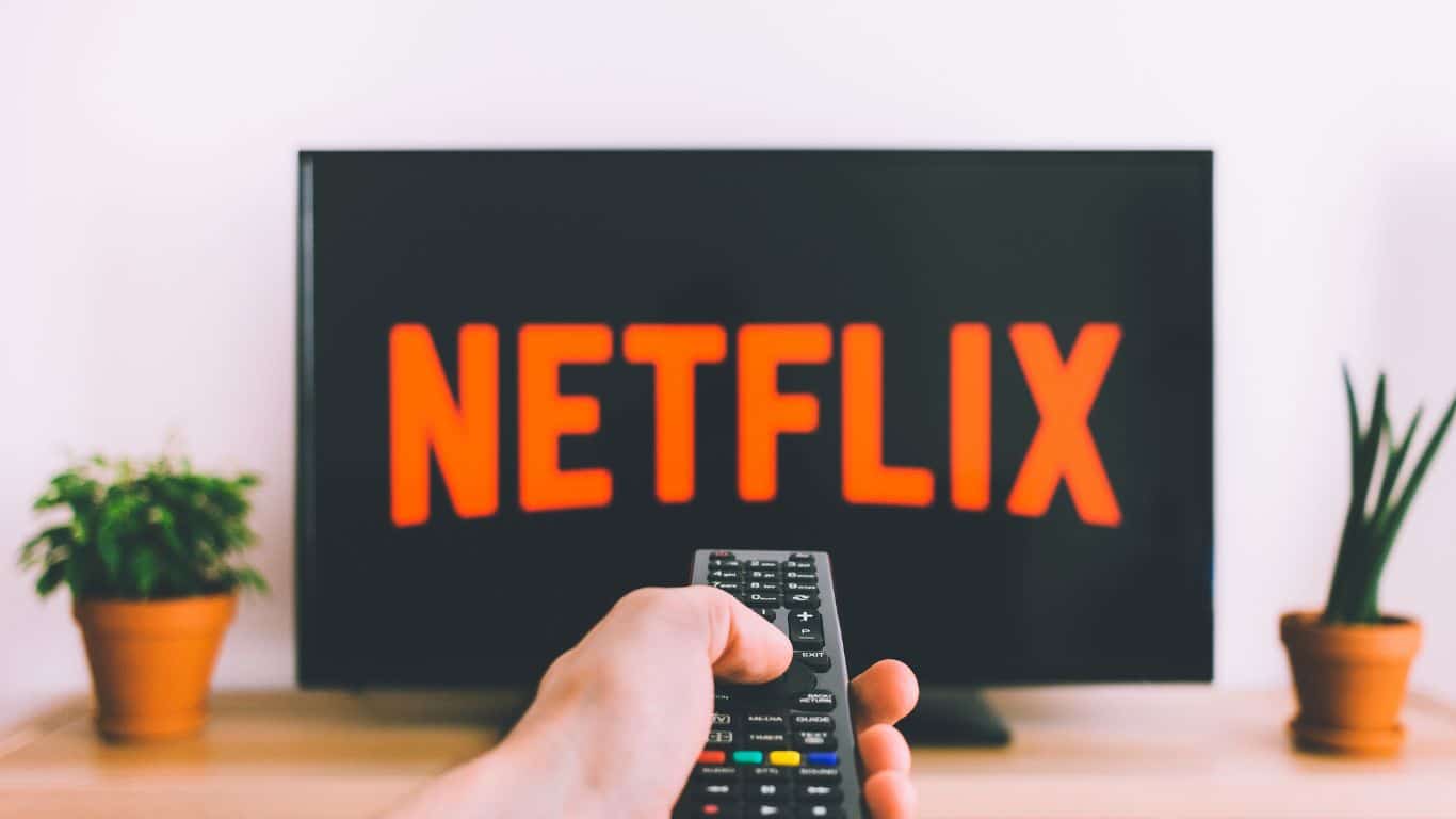区域电影的兴起和好莱坞竞争的加剧 - Netflix 和其他在线流媒体平台
