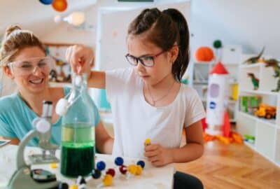 10 grandes expériences scientifiques pour les enfants