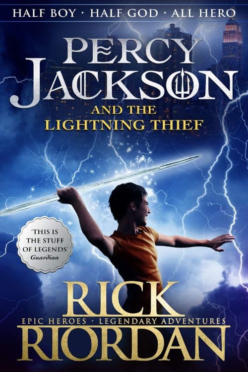 10 livres incontournables commençant par la lettre P - "Percy Jackson et le voleur de foudre" de Rick Riordan (2005)