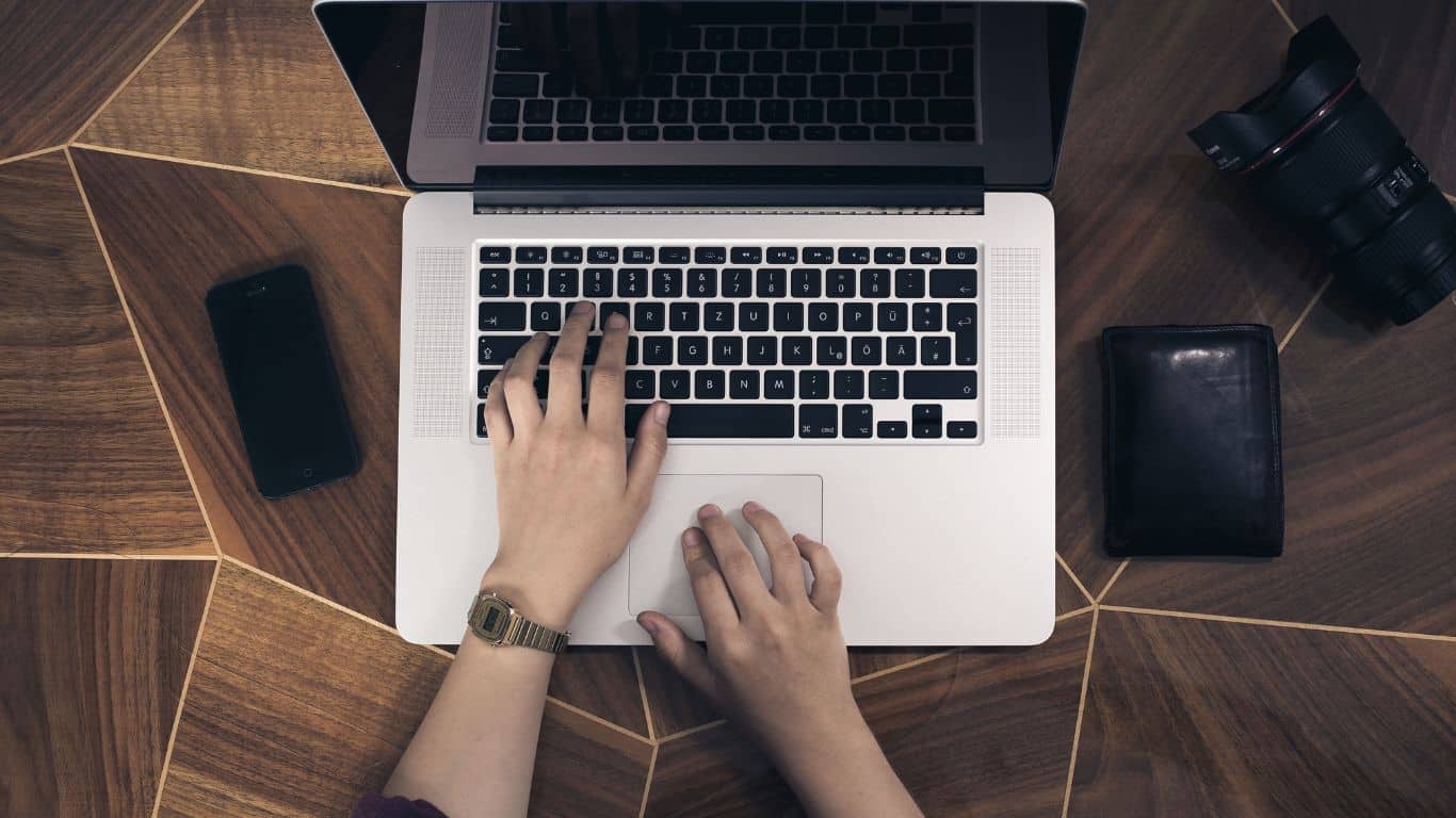 How Authors Can Use Blogging to Expand Their Author Brand