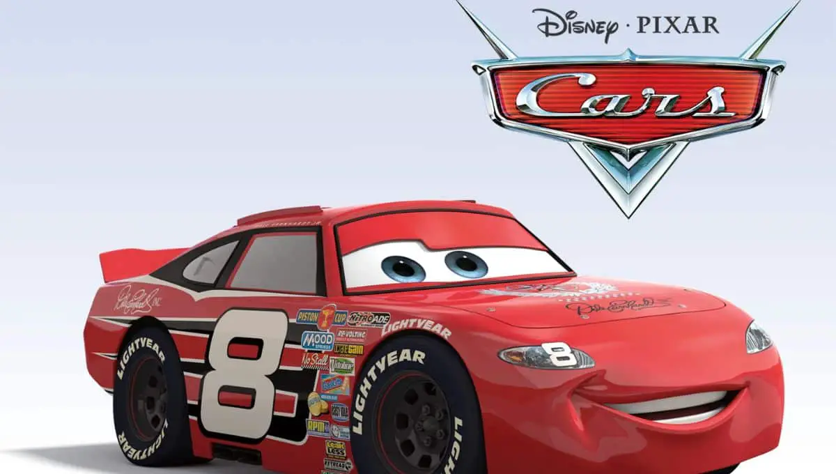 Los 10 personajes principales de Disney cuyos nombres comienzan con J - Junior (de Cars)