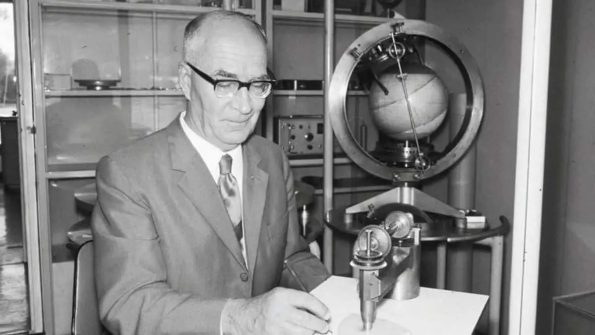 1957 年:Felix Wankel 的转子发动机原型